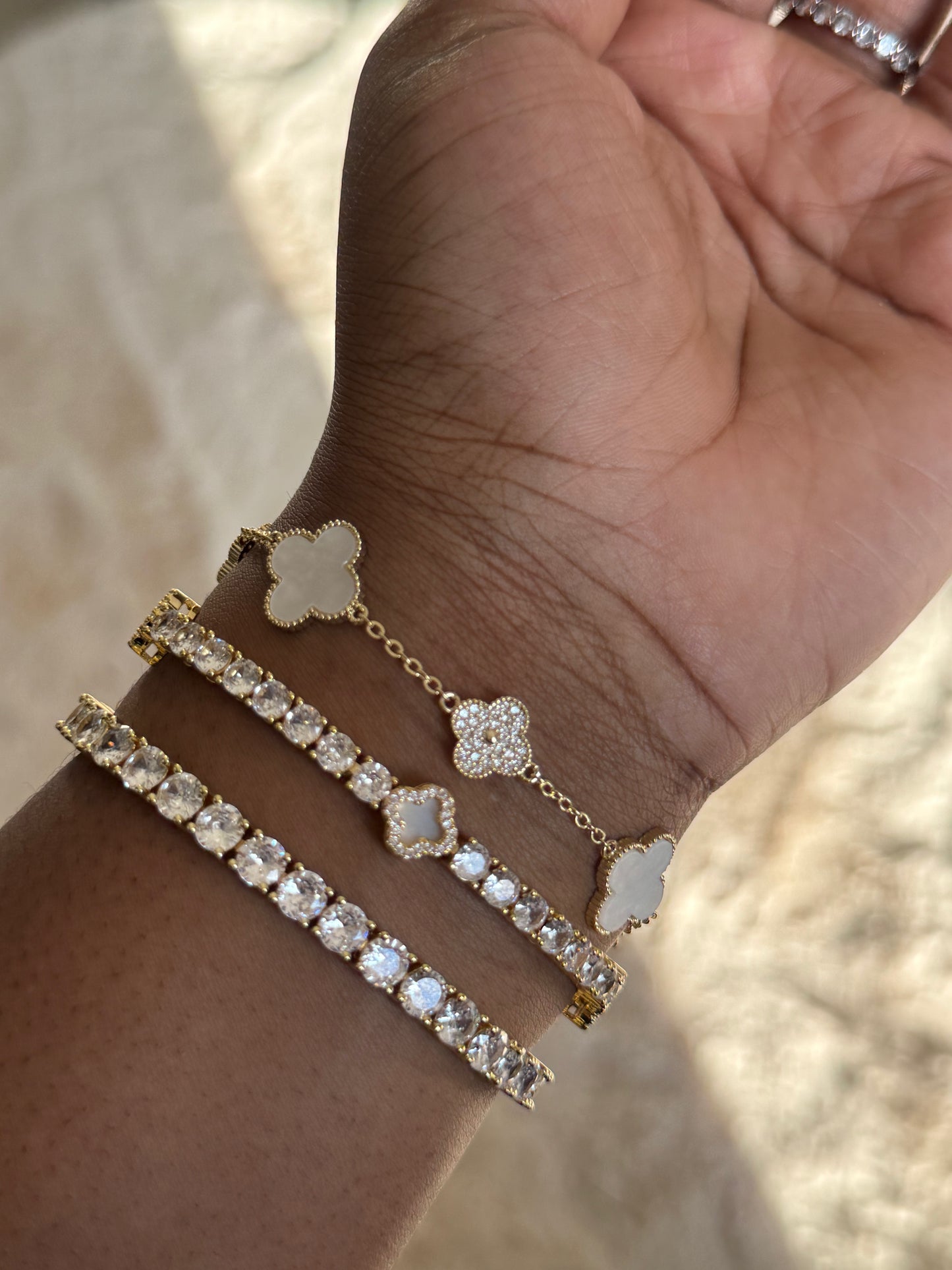 CONCEITED STACK - WHITE & GOLD