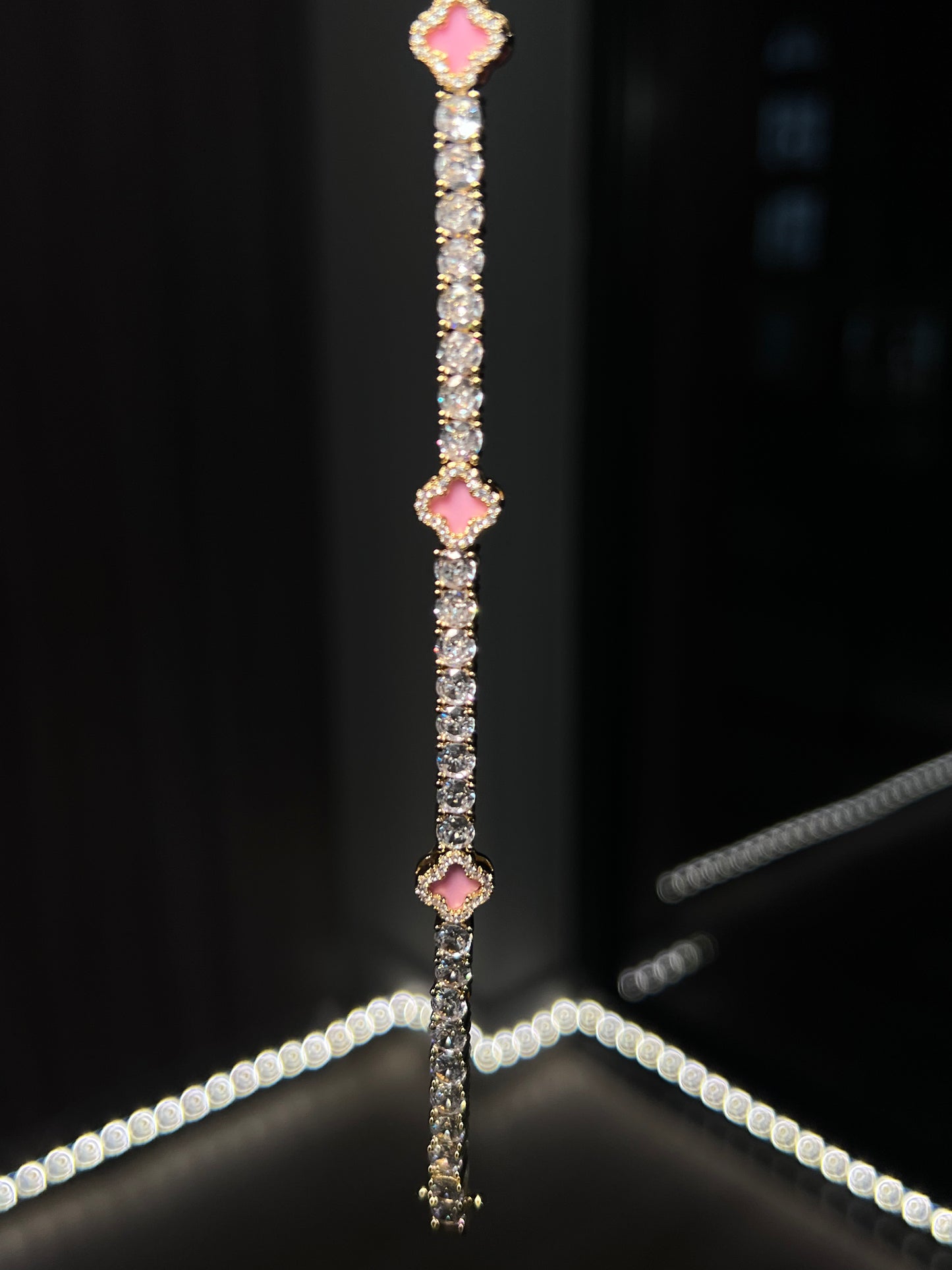 CLASSIC PINK CLOVER TENNIS BRACELET - GOLD